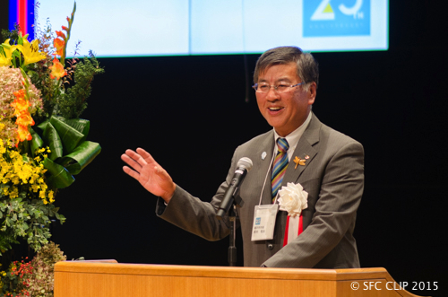 早稲田出身の鈴木恒夫市長は遠藤を「藤沢の西北」と表現して笑いを誘った。